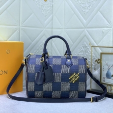 Louis Vuitton Speedy Bags